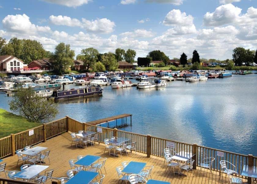 Lovely Static 8 Bed Caravanat At Billing Aquadrome Holiday home Northampton