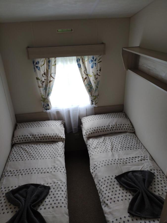 Lovely Static 8 Bed Caravanat At Billing Aquadrome * Northampton